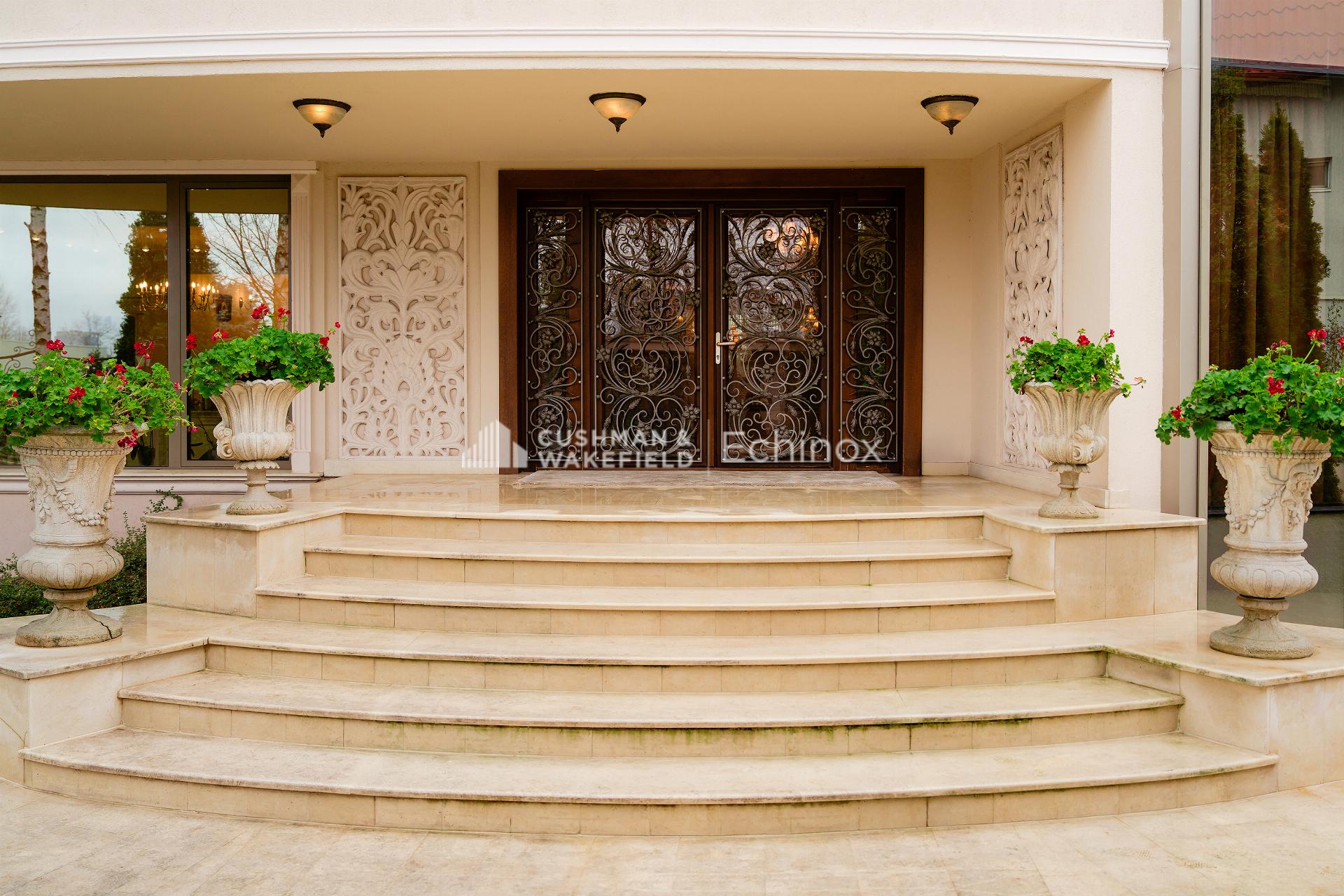 Floreasca Villa to Let/for Sale Floreasca Villa to Let/for Sale