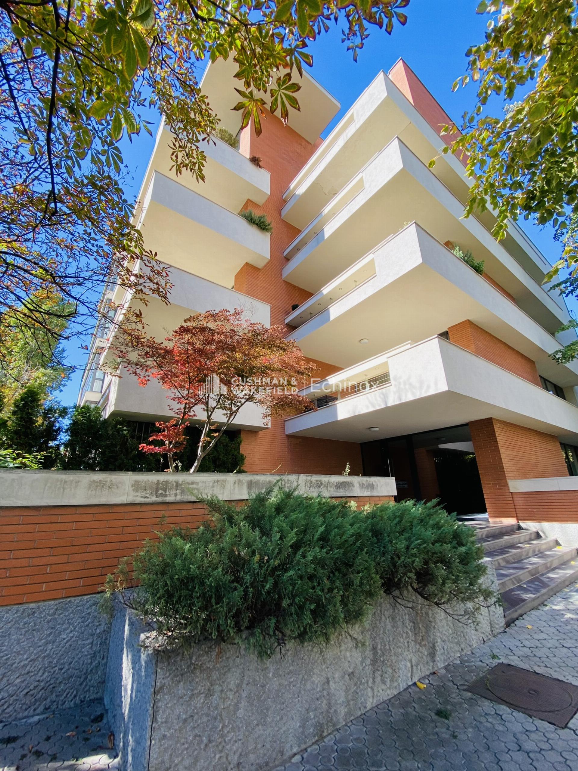 Primaverii Penthouse de Închiriat